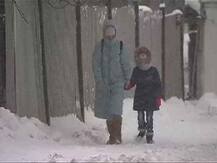 বৃষ্টি ও হাড়কাঁপানো ঠান্ডায় বিপর্যস্ত মস্কো