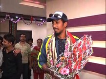 কোচ দ্রাবিড়ের প্রেরণাতেই কামব্যাক, বিশ্বজয় করে কলকাতায় ফিরে জানালেন ঈশান পোড়েল