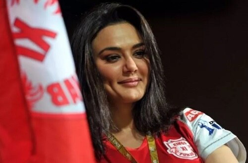 কিছুদিন আগেই অনুষ্ঠিত হওয়া নিলামে বেশ কয়েকজন তারকা ক্রিকেটারকে নিয়েছে প্রীতি জিন্টার দল