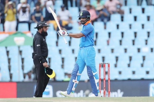 দেখুন, প্রথম ভারতীয় হিসেবে শততম একদিনের ম্যাচে শতরান ধবনের