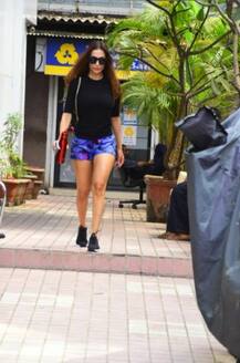 দেখুন! জিম করে বার হচ্ছেন মালাইকা