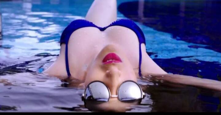 তারই ঝলক দেখুন