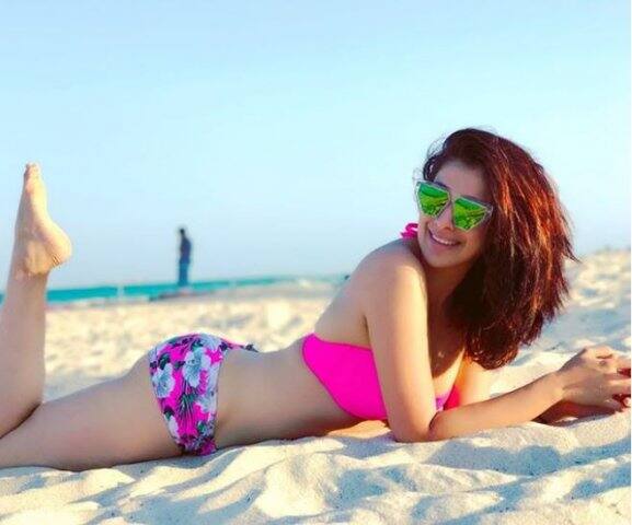 তারই ঝলক দেখুন