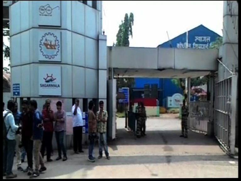 live: Blast kills 5, injures 11 at Cochin shipyard: ONGC-owned vessel Sagar Bhushan was ‘under maintenance’ কোচিন শিপ ইয়ার্ডে জাহাজে বিস্ফোরণ, আগুন, হত ৫, জখম ১১