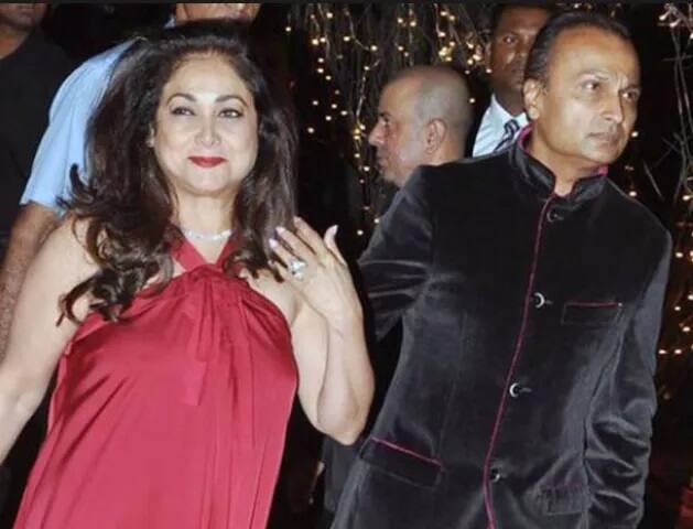  সকলের চেয়ে আলাদা ছিলেন বলেই, সেদিন টিনা এক গুজরাতি ব্যবসায়ীয়ের ছেলের নজরে পড়ে যান। সেই তরুণ ব্যক্তি হলেন অনিল ধীরুভাই অম্বানি। সেই ব্যক্তিই টিনার জীবন সম্পূর্ণ বদলে দেন। 