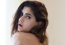 টপলেস ছবি দিয়ে ফের আলোড়ন তুললেন করিশ্মা শর্মা