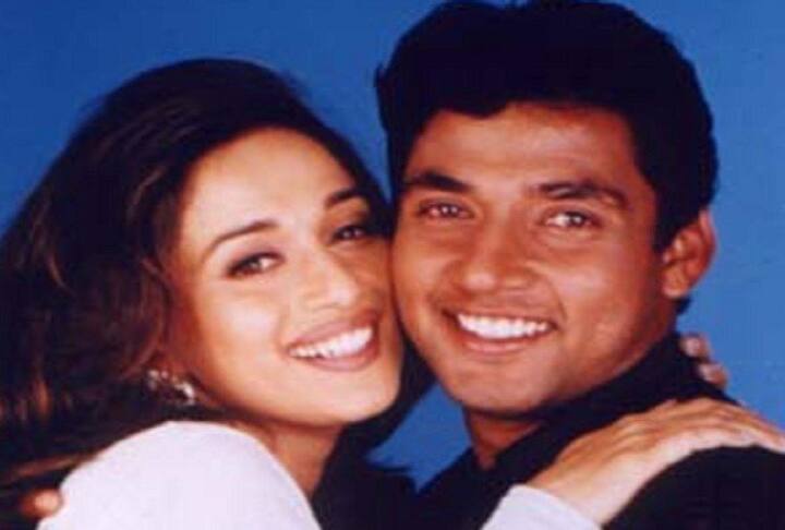  ক্রিকেটার অজয় জাদেজার সঙ্গে নাম জড়ায় মাধুরীর। দুজনের একটি ফ্যাশন ম্যাগাজিনের কভার ফটোশ্যুটের সময় দেখা হয়। তারপর থেকেই প্রেমের শুরু