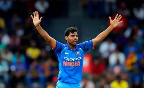 এবারের দক্ষিণ আফ্রিকা সফরে ভারতের অধিনায়ক বিরাট কোহলির পাশাপাশি পেসার ভুবনেশ্বর কুমারও অসাধারণ নজির গড়লেন