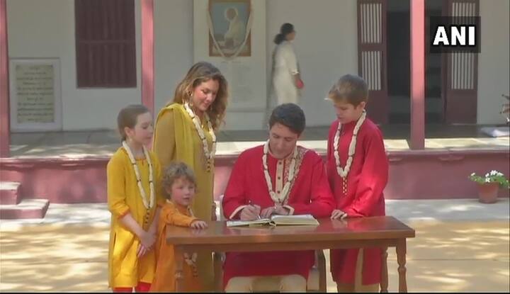 জাস্টিনের সঙ্গে ছিলেন স্ত্রী সোফি এবং সন্তান জেভিয়ার, হ্যাডরিয়েন, এলা-গ্রেসি। 