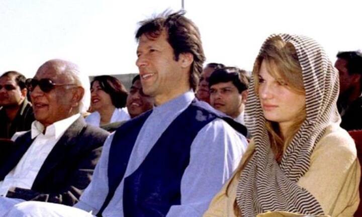 ইমরানের প্রথম বিয়ে টেকে ৯ বছর। বিচ্ছেন ২০০৪ সালে। 