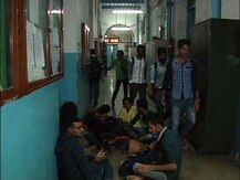 ক্লাসে হাজিরার হার নেই, তবু পরীক্ষায় বসতে দিতে হবে! আন্দোলনে কলকাতা বিশ্ববিদ্যালয়ের পড়ুয়াদের একাংশ