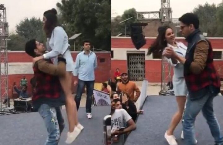 Rakulpreet Singh oops moment video viral over social media during ‘Aiyaari’ promotions with Siddharth Malhotra ভিডিওতে দেখুন: ছবির প্রচার রকুলপ্রীততকে কোলে তুলে নিলেন সিদ্ধার্থ