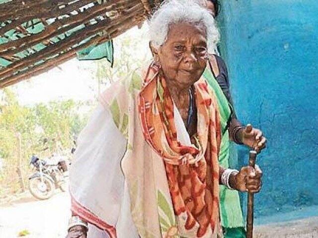 এখানেই শেষ নয়। যে গ্রামবাসীর কাছে শৌচাগার বানানোর টাকা ছিল না, তাঁদের সাহায্যও করেন তিনি। আজ কোটার্ভি গ্রামের প্রত্যেক ঘরে শৌচালয় রয়েছে। তাঁর এই চেষ্টার কথা যখন বিভিন্ন সংগঠনের কাছে পৌঁছয়, তারা এসে সাহায্যের হাত বাড়িয়ে দেয়।