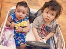 খুনসুটিতে মত্ত তৈমুর-ইনায়া, নাস্তানাবুদ দুই খুদের মা, দেখুন 