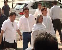 শ্রীদেবীকে শেষবার দেখতে বলিউডের কোন তারকারা এলেন, দেখুন