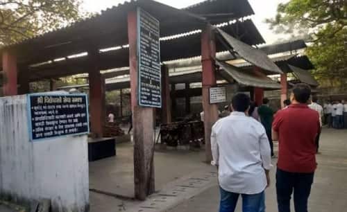 শ্রীদেবীর পরিবারের লোকজনও তাঁর শেষযাত্রায় সামিল হয়েছেন