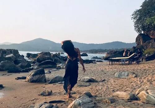 দেখুন কবিতার আরও ছবি। সৌজন্যে ইনস্টাগ্রাম