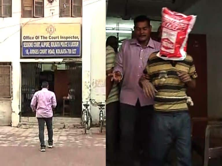 Minor girl allegedly repeatedly raped by step-father মেয়েকে ‘লাগাতার ধর্ষণ’, গ্রেফতার সৎ বাবা, হাসপাতালে ভর্তি নির্যাতিতা