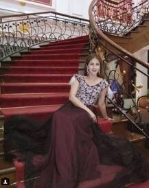 স্বামীর সঙ্গে উর্মিলা মাতোন্ডকর পালন করলেন দ্বিতীয় বিবাহ বার্ষিকী