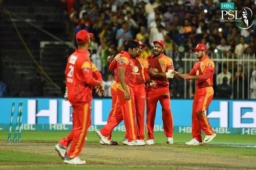 Watch: Mohammad Sami’s lethal bouncer takes PSL match into historic super over সামি-রাসেলের দুর্দান্ত পারফরম্যান্স, পিএসএল-এ প্রথম সুপার ওভারে জয় ইসলামাবাদের