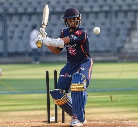 ৪ লক্ষ টাকা দিয়ে অভিষেক নায়ারকে দলে নিয়েছে মুম্বই সাউথ