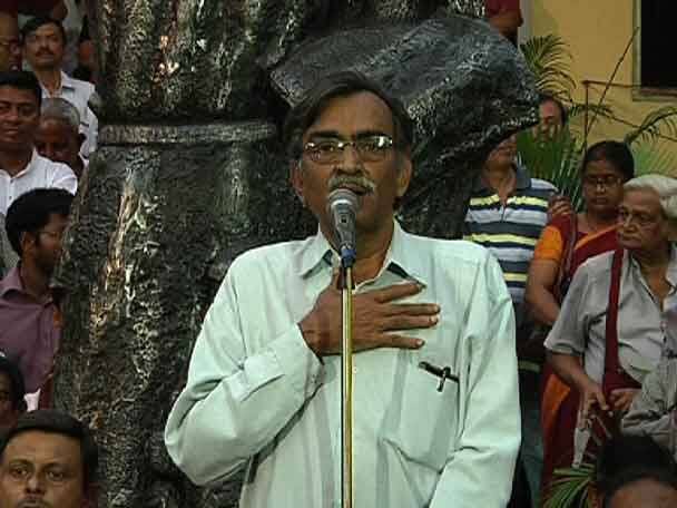 Will now CPM move from old leaders to young brigade বৃদ্ধতন্ত্রই কি সিপিএমের কাঁটা? দলের রাজ্য কমিটির বৈঠকে সূর্যকান্ত মিশ্রর প্রস্তাব ৭৫-এর মধ্যে হতে হবে