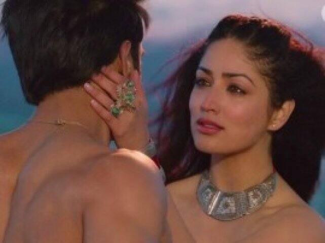 সম্প্রতি এক সাক্ষাতকারে পুলকিত ঘোষণা করেছেন তিনি সিঙ্গল এবং খুশি। জানা গিয়েছে, ইয়ামি এবং পুলকিত দুজনে একে অপরকে ইন্সটাগ্রামে ফলো করাও বন্ধ করে দিয়েছেন