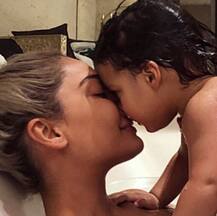 দেখুন লিসা হেডনের ফটোশ্যুট