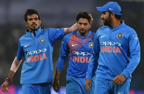 দুই তরুণ স্পিনার কুলদীপ যাদব ও যুজবেন্দ্র চাহলেরও বেতন বেড়েছে। তাঁরা এখন বি ক্যাটাগরিতে জায়গা পেয়েছেন