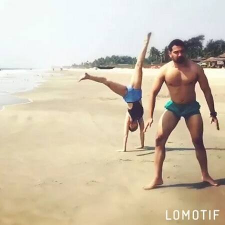 সম্প্রতি প্রেমিক অভিনব শুক্লর তোলা কয়েকটি হট ছবি ইনস্টাগ্রামে পোস্ট করেছেন রুবিনা