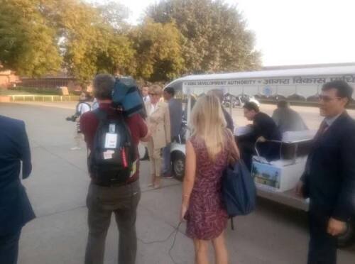 ফরাসি প্রেসিডেন্টকে স্বাগত জানাতে তৈরি বারাণসী