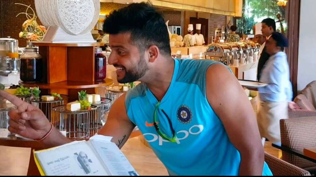 দেখুন! টিম ইন্ডিয়ায় ফিরে এসে সুরেশ রায়নার গলায় কিশোর কুমারের গান Raina crooning to Kishore’s ‘Yeh shaam mastani’ shows how he’s relishing Team India comeback দেখুন! টিম ইন্ডিয়ায় ফিরে এসে সুরেশ রায়নার গলায় কিশোর কুমারের গান