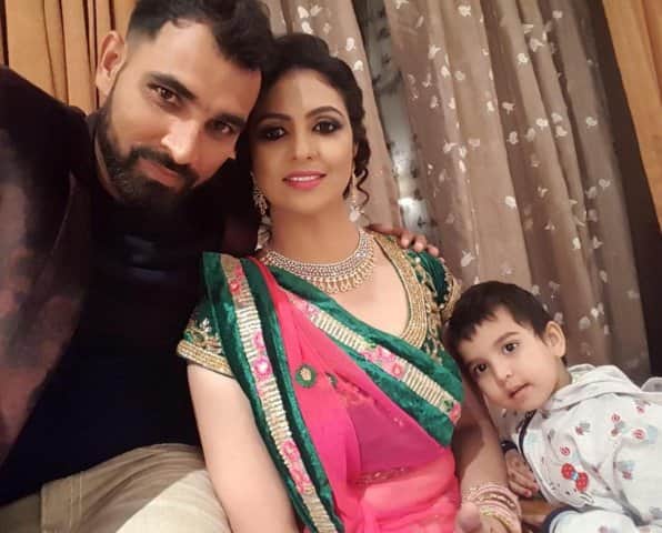 হাসিনের দাবি, মোবাইল ফোন তাঁর হাতে এসে যাওয়ার সামি আচরণ বদলে ভালো সাজার চেষ্টা করেছেন। হাসিন বলেছেন, তাঁর হাতে সামির ফোন চলে আসে। এ কথা জানার পরই সামির আচরণ বদলে যায়। যদি ফোনটি তাঁর হাতে না আসত তাহলে হয়ত সামি উত্তরপ্রদেশে গিয়ে তাঁকে বিবাহবিচ্ছেদের নোটিশ পাঠিয়ে দিতেন। 