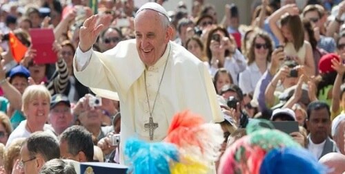 পোপ ফ্রান্সিসের ভুয়ো ফলোয়ার ৫৯ শতাংশ