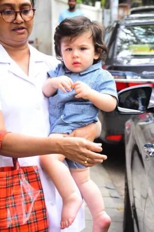 সোশ্যাল মিডিয়ায় তৈমুরের ছবি সবসময়ই বেশ জনপ্রিয় হয়। ছবি মানব মঙ্গলানি