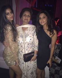 সোশ্যাল মিডিয়ায় ছবি শেয়ার মা গৌরির, ট্রোলড শাহরুখ-কন্যা সুহানা