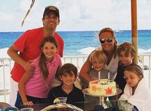 ডিভোর্সের মামলা দাখিল করলেন মার্কিন প্রেসিডেন্ট ডোনাল্ড ট্রাম্পের পুত্রবধূ ভানেসা