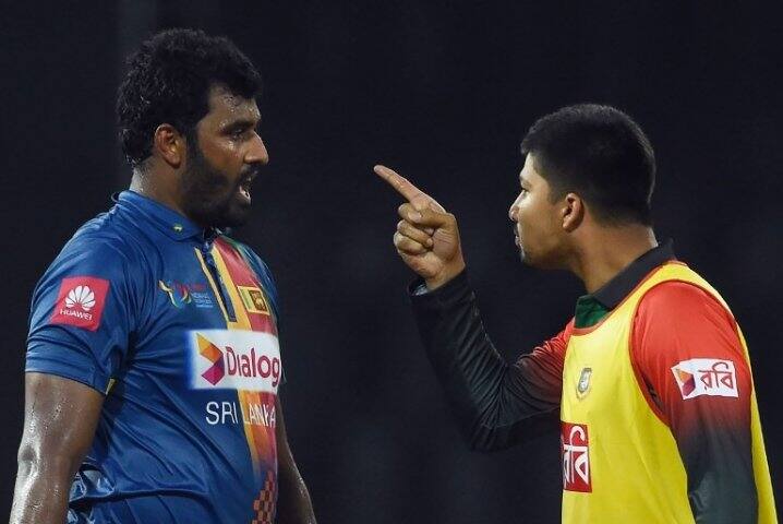 শেষপর্যন্ত ম্যাচ আধিকারিকদের হস্তক্ষেপে পরিস্থিতি শান্ত হয়। 
