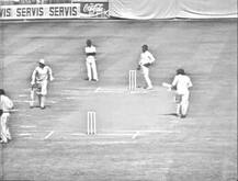 ১৯৭৮ সালে শাকিবের মতোই আম্পায়ারদের সিদ্ধান্তে ক্ষোভপ্রকাশ করে ব্যাটসম্যানদের মাঠ ছাড়তে বলেছিলেন বিষেণ সিংহ বেদী