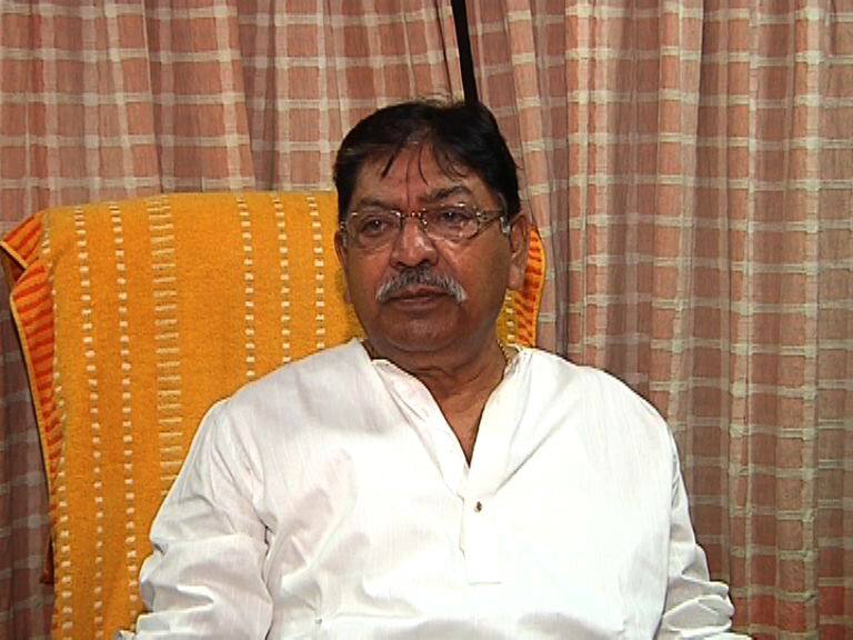 Soumen Mitra is unwell, hospitalized অসুস্থ কংগ্রেস নেতা সোমেন মিত্র, ভর্তি হাসপাতালে