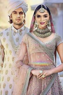 ভাইরাল দীপিকা-রণবীরের বিয়ের ছবি, সেকী বিয়ে কি হয়ে গেল দুই তারকার? 