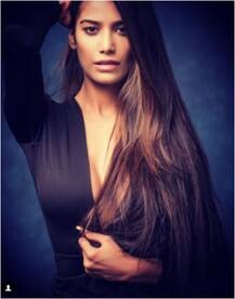 ফের খোলামেলা পোশাকে পুনম পাণ্ডে