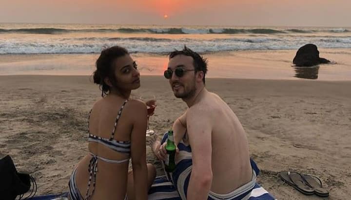 গোয়ায় সমুদ্রতীরে বিকিনি পরা ছবি সোশ্যাল মিডিয়ায় পোস্ট করার জন্যই ট্রোলড হতে হয় রাধিকাকে। ছবি সৌজন্যে ইনস্টাগ্রাম