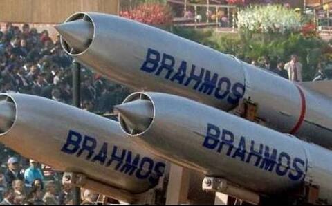 Brahmos : Sukhoi M30 MKI विमानातून ब्रह्मोस क्षेपणास्त्राची चाचणी यशस्वी ABP Majha