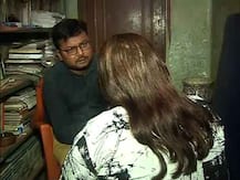 বাবার লেখা কবিতা ফেসবুকে অন্যের নামে, প্রতিবাদ করায় এসকর্ট সার্ভিসে তরুণীর নাম ও মোবাইল নম্বর, ঘটনায় চাঞ্চল্য