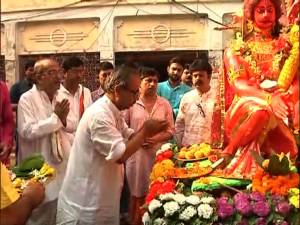 চুঁচুড়ায় রামনবমী অনুষ্ঠানে তৃণমূল ও বিজেপি সমর্থকদের হাতাহাতি, পুরুলিয়ায় অস্ত্র হাতে মিছিল করল বজরং দল