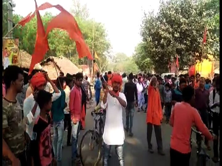 Ram Navami rally in West Bengal চুঁচুড়ায় রামনবমী অনুষ্ঠানে তৃণমূল ও বিজেপি সমর্থকদের হাতাহাতি, পুরুলিয়ায় অস্ত্র হাতে মিছিল করল বজরং দল