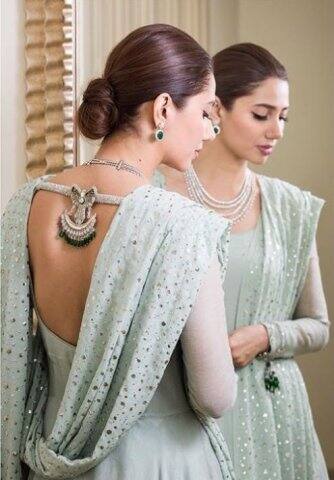 তিনি বলেছেন, এ ধরনের  বিতর্কে বুঝতে  পারি যে, দেশের যে সমস্ত লোক এক ভালোবাসা ও সম্মান দেন, তাঁরা এ ধরনের ছবি দেখতে একেবারেই পছন্দ করেন না। 