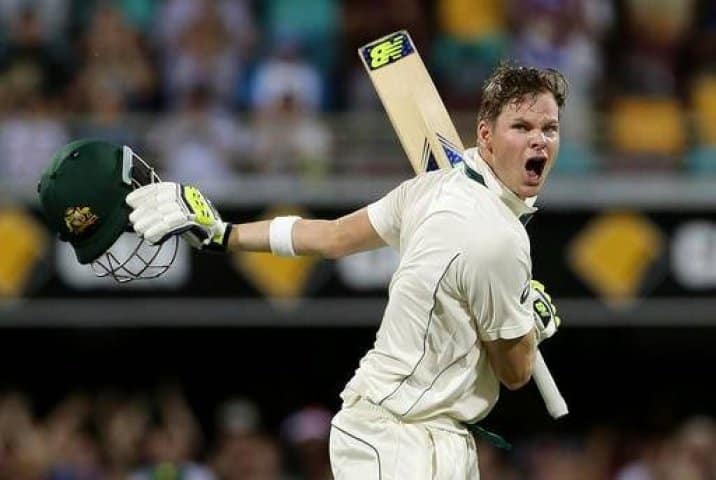 অধিনায়ক ও ব্যাটসম্যান হিসেবে অসাধারণ পারফরম্যান্স দেখালেও, বারবার বিতর্কে জড়িয়ে ভাবমূর্তির ক্ষতি করেছেন স্মিথ