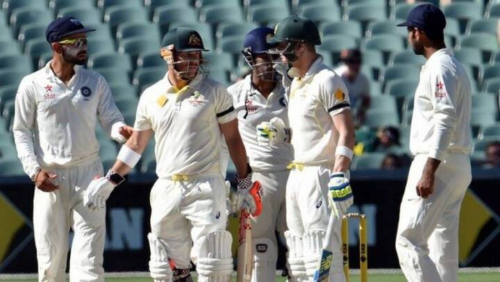 এর আগে ভারত সফরে এসে বেঙ্গালুরু টেস্টে ডিআরএস নেওয়ার আগে ড্রেসিংরুমের দিকে তাকিয়ে বিতর্কে জড়ান স্মিথ